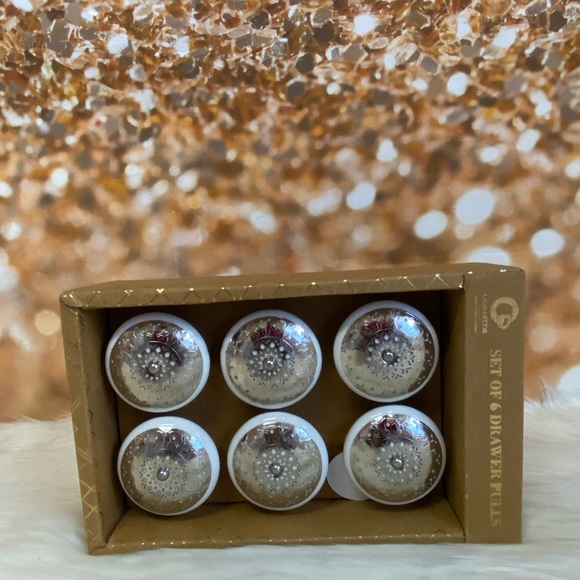 Decorative Casa Decor White Drawer Knob Pulls With Silver Filigree Detail - Picture 1 of 3